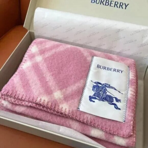Burberry Pink Check Cashmere Scarf - Picture 1 of 8